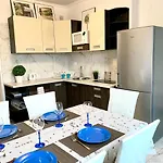Center Warsaw - Apartmenty Jana Pawla II *