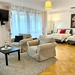 Center Warsaw - Apartmenty Jana Pawla II