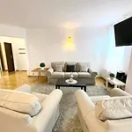 Center Warsaw - Apartmenty Jana Pawla II Warschau