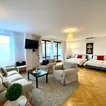 Center - Apartmenty Jana Pawla Ii Varsó