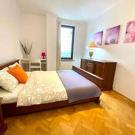 아파트 Center - Apartmenty Jana Pawla Ii 바르샤바