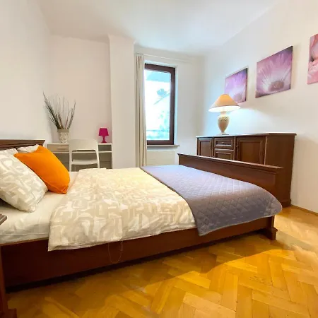 Center Warsaw - Apartmenty Jana Pawla II * Warsaw