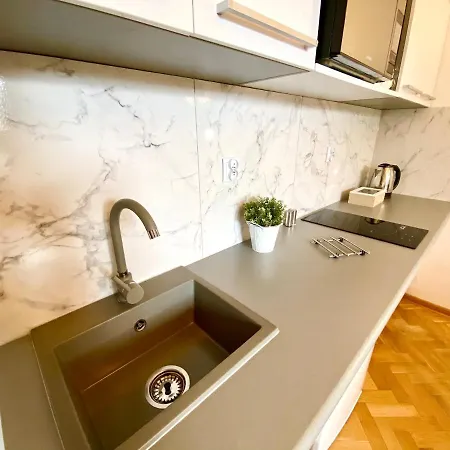 Apartment Center Warsaw - Apartmenty Jana Pawla II
