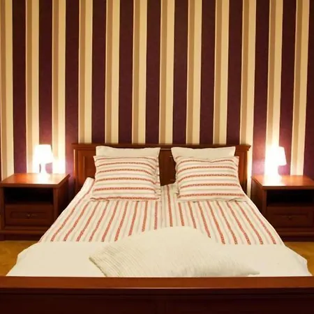 Center - Apartmenty Jana Pawla Ii Apartman