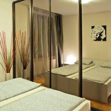 Apartmán Center - Apartmenty Jana Pawla Ii Varšava